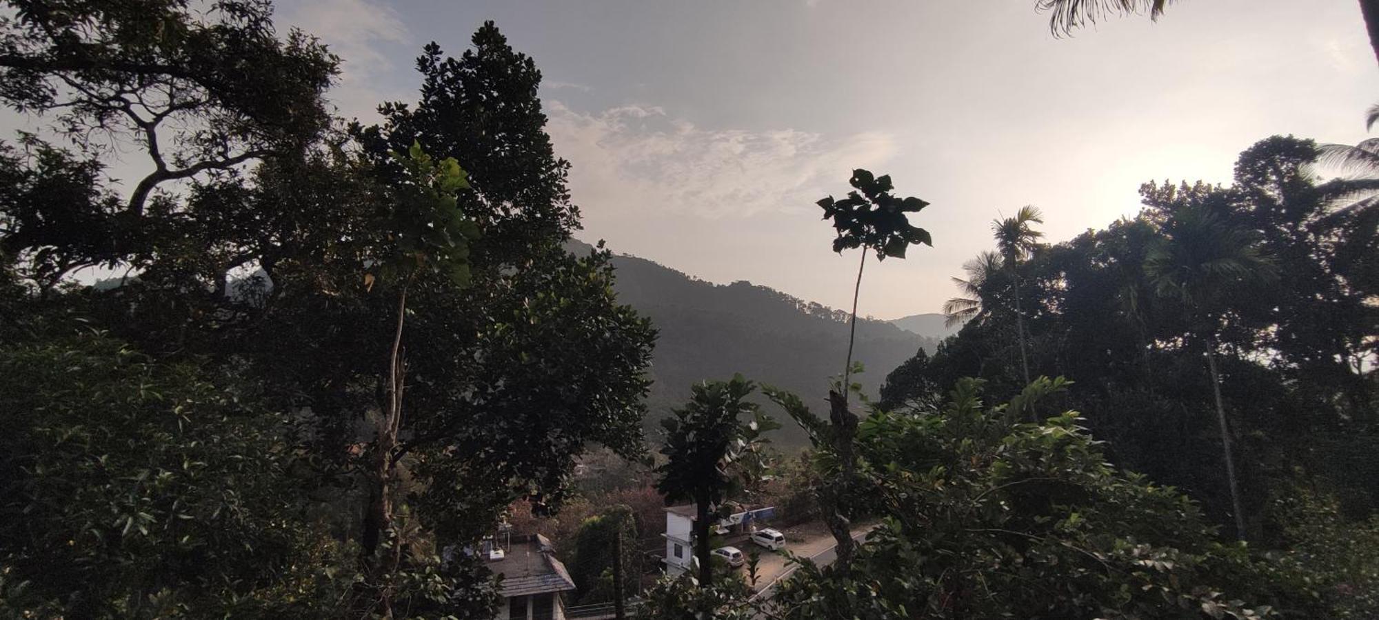 Koonamparayil Home Stay Munnar Anaviratty-Family Only Εξωτερικό φωτογραφία