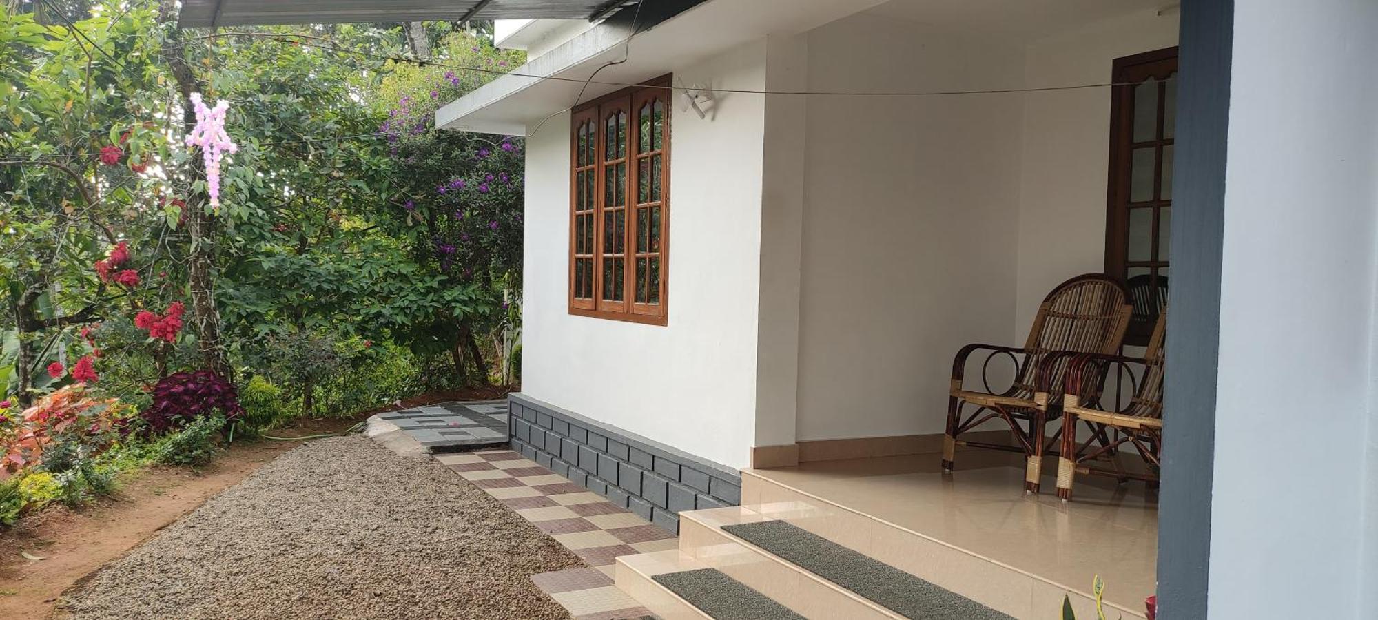 Koonamparayil Home Stay Munnar Anaviratty-Family Only Εξωτερικό φωτογραφία