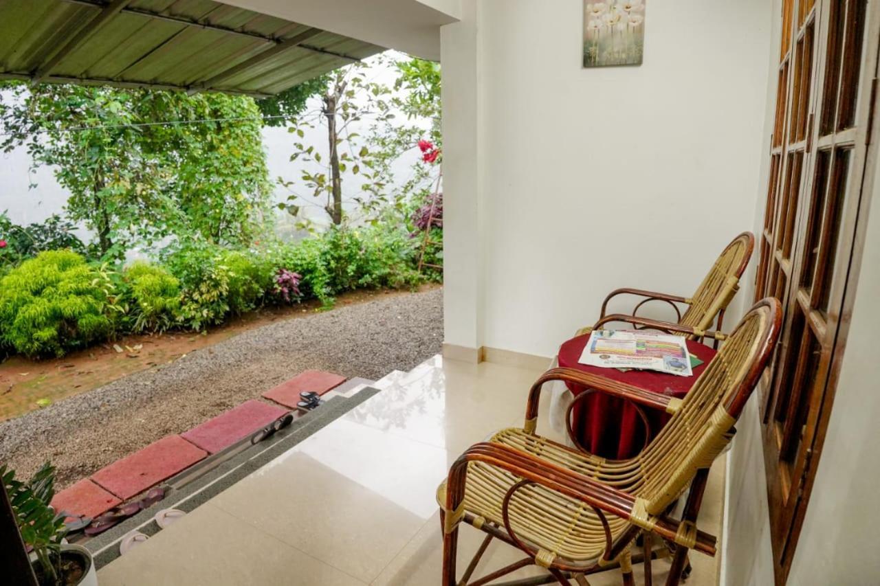 Koonamparayil Home Stay Munnar Anaviratty-Family Only Εξωτερικό φωτογραφία